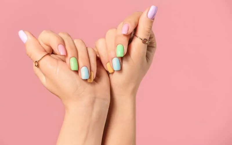 Jak zrobić paznokcie na tipsie: proste kroki, które musisz znać