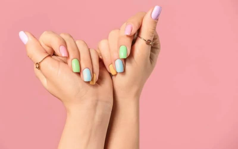 Jak zrobić paznokcie na tipsie: proste kroki, które musisz znać