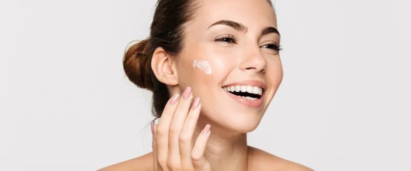 Jak dbać o cerę naczynkową, aby zminimalizować zaczerwienienia